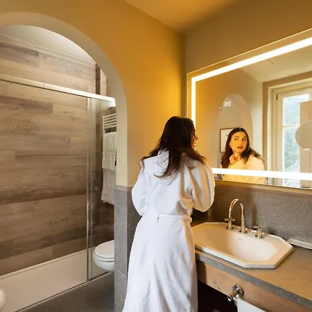 Qc Terme Bagni Vecchi 4* 보르미오
